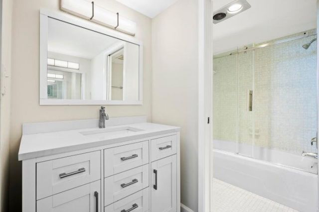 5480 N Ocean Drive, Unit B1a, Singer Island, FL 33404 Photo