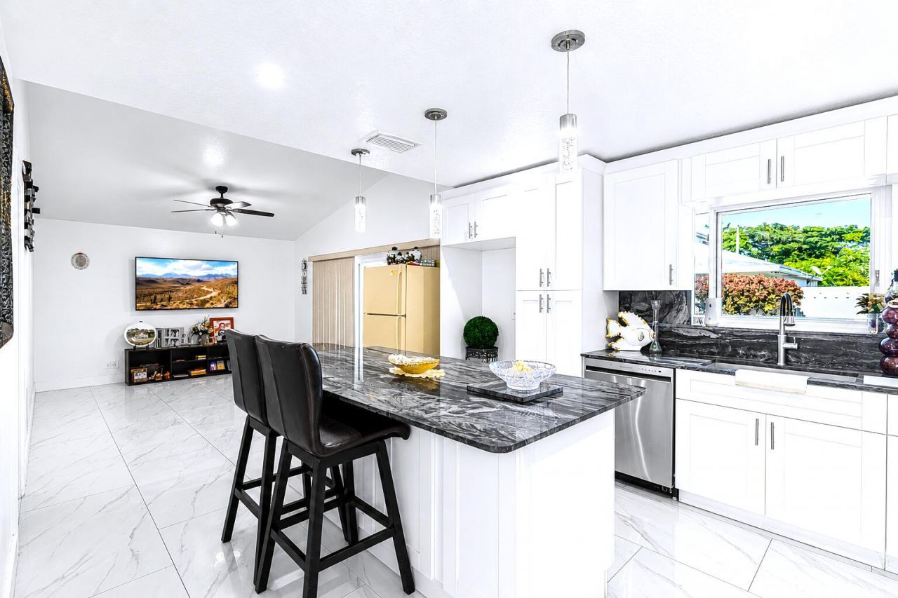 3111 Thames Way, Miramar, FL 33025 Photo