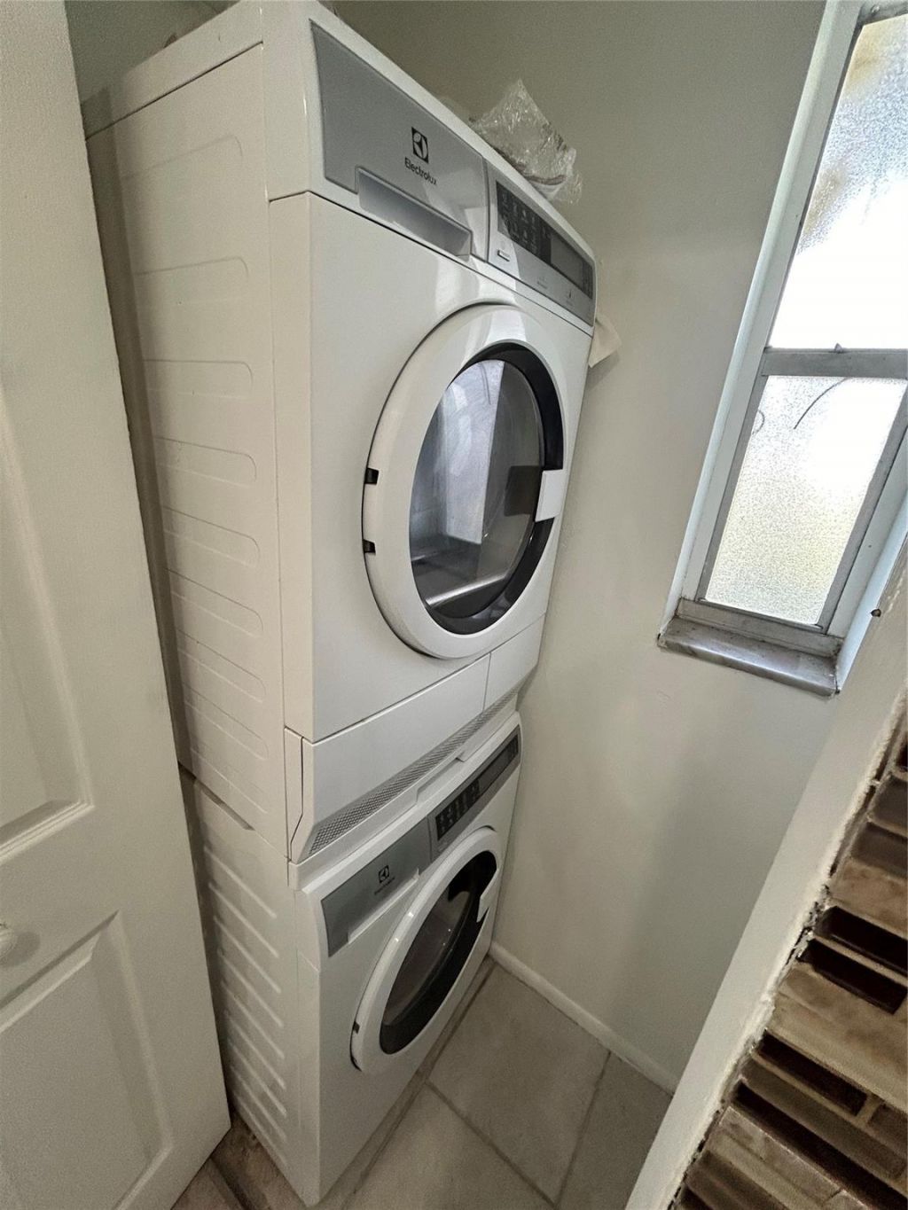 8000 Fairview Drive, Unit 102, Tamarac, FL 33321 Photo