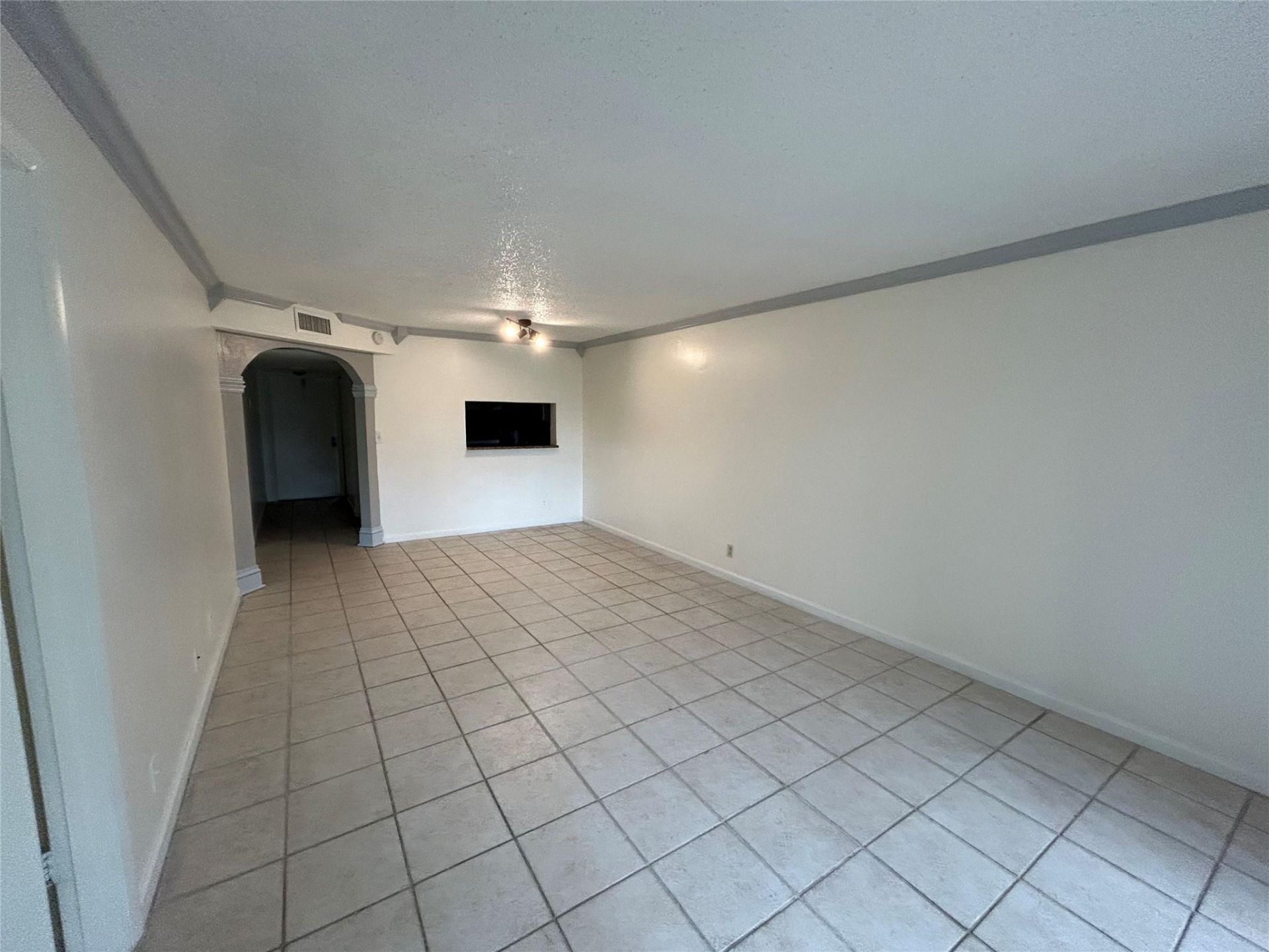 8000 Fairview Drive, Unit 102, Tamarac, FL 33321 Photo