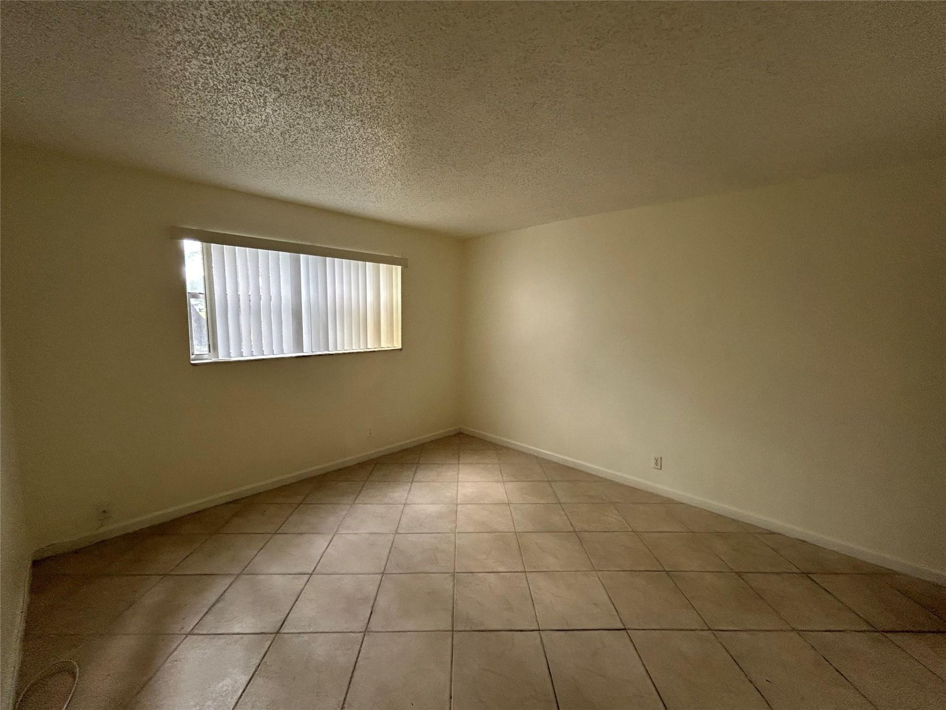 8000 Fairview Drive, Unit 102, Tamarac, FL 33321 Photo