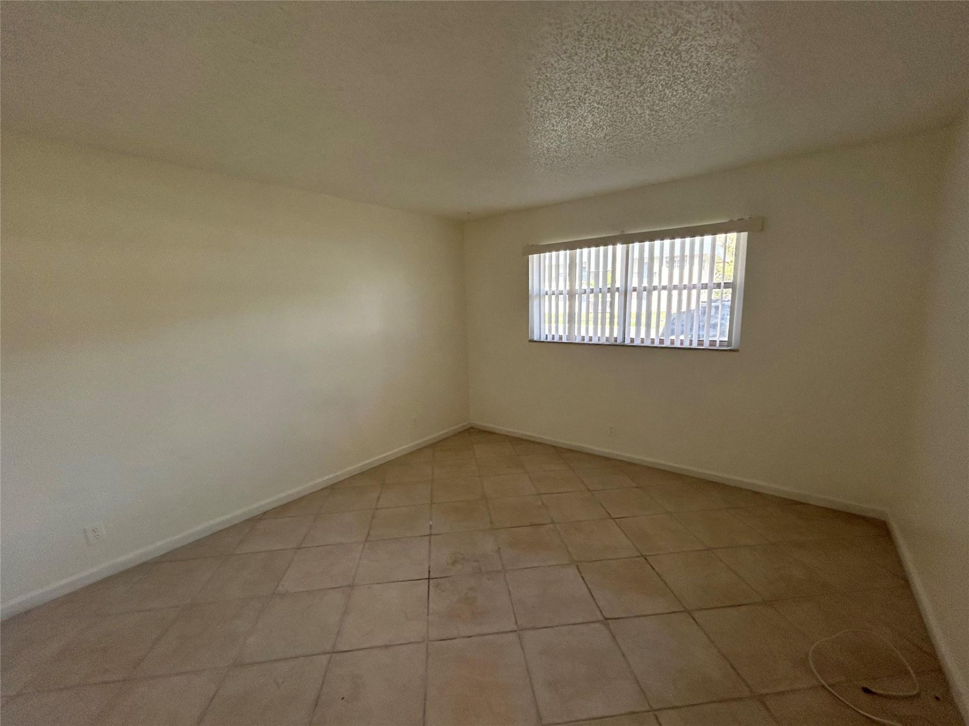 8000 Fairview Drive, Unit 102, Tamarac, FL 33321 Photo