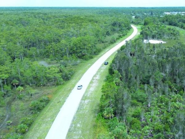 483 Greenbriar BLVD, LEHIGH ACRES, FL 33972