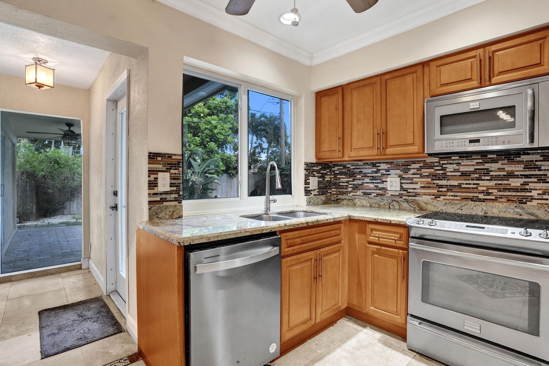 1240 SW 4th Avenue, Pompano Beach, FL 33060 Photo