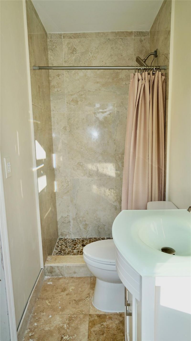 1240 SW 4th Avenue, Pompano Beach, FL 33060 Photo