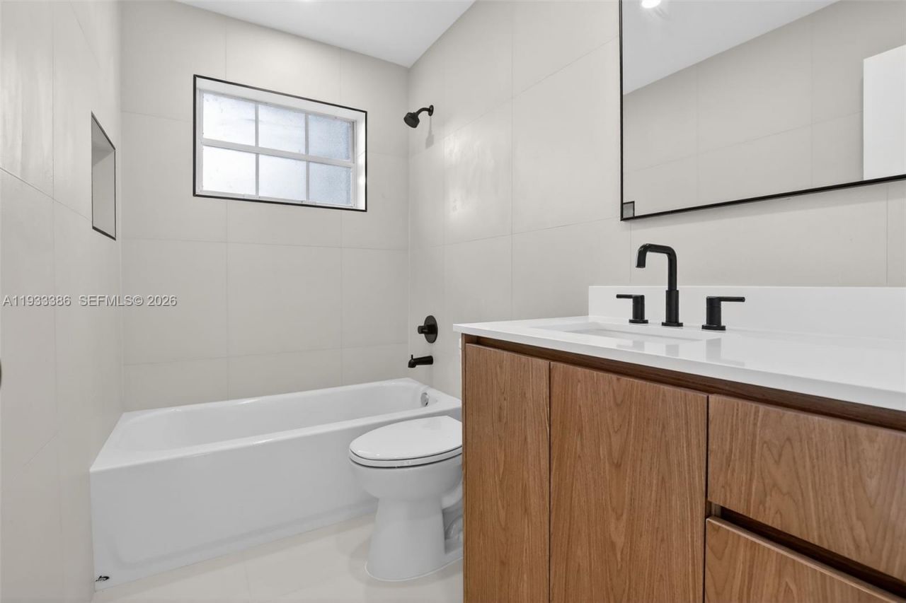 6800 NW 7th St, Plantation, FL 33317 Photo