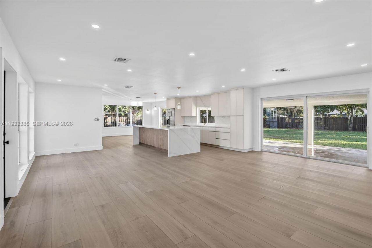 6800 NW 7th St, Plantation, FL 33317 Photo