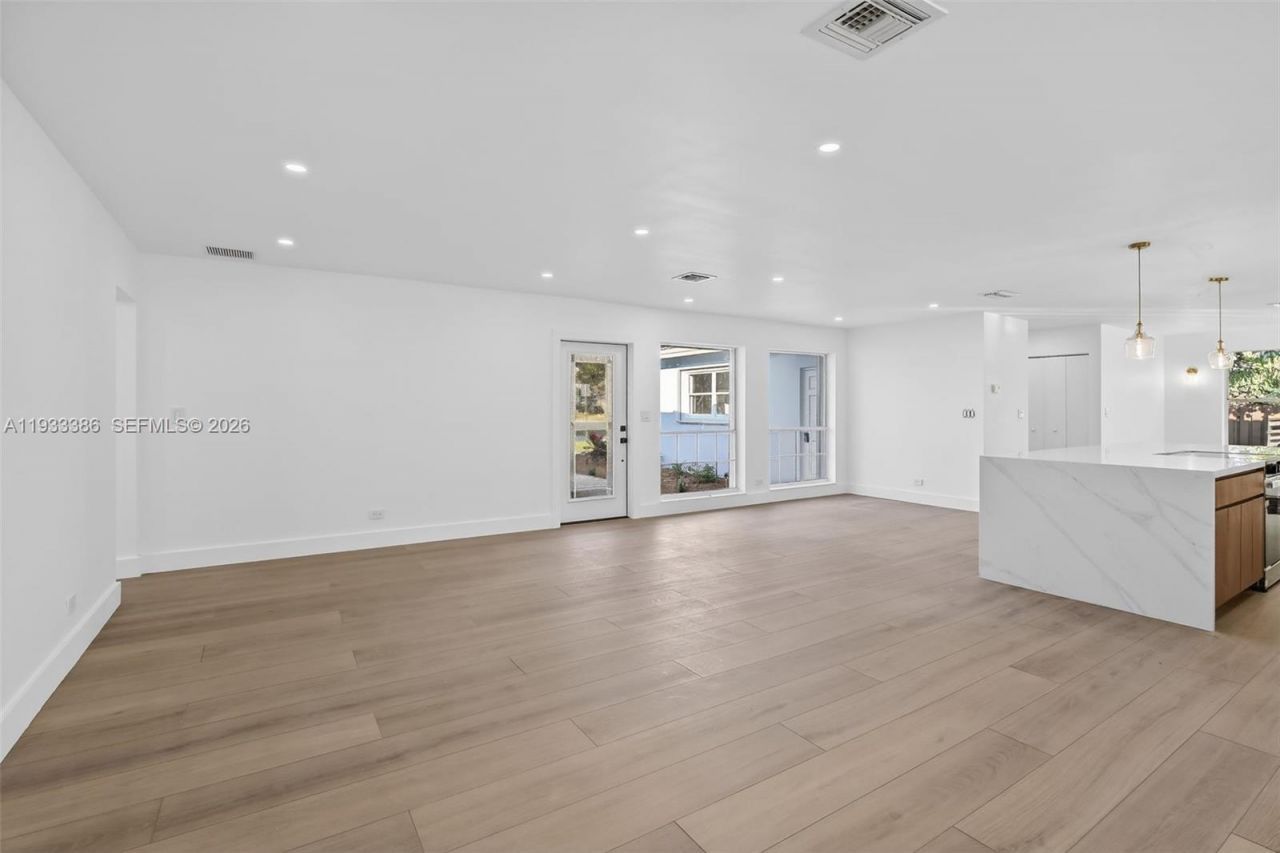 6800 NW 7th St, Plantation, FL 33317 Photo