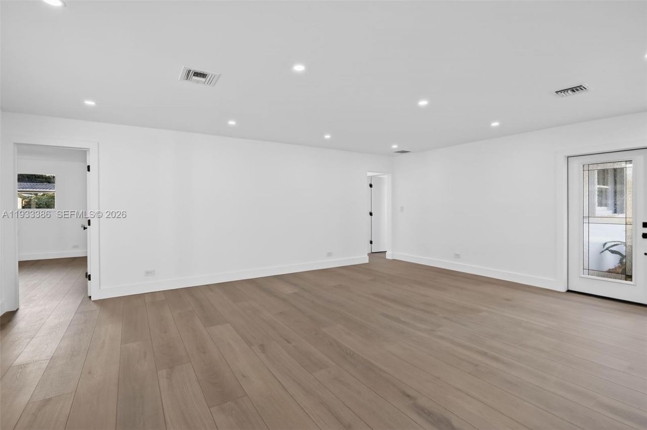 6800 NW 7th St, Plantation, FL 33317 Photo