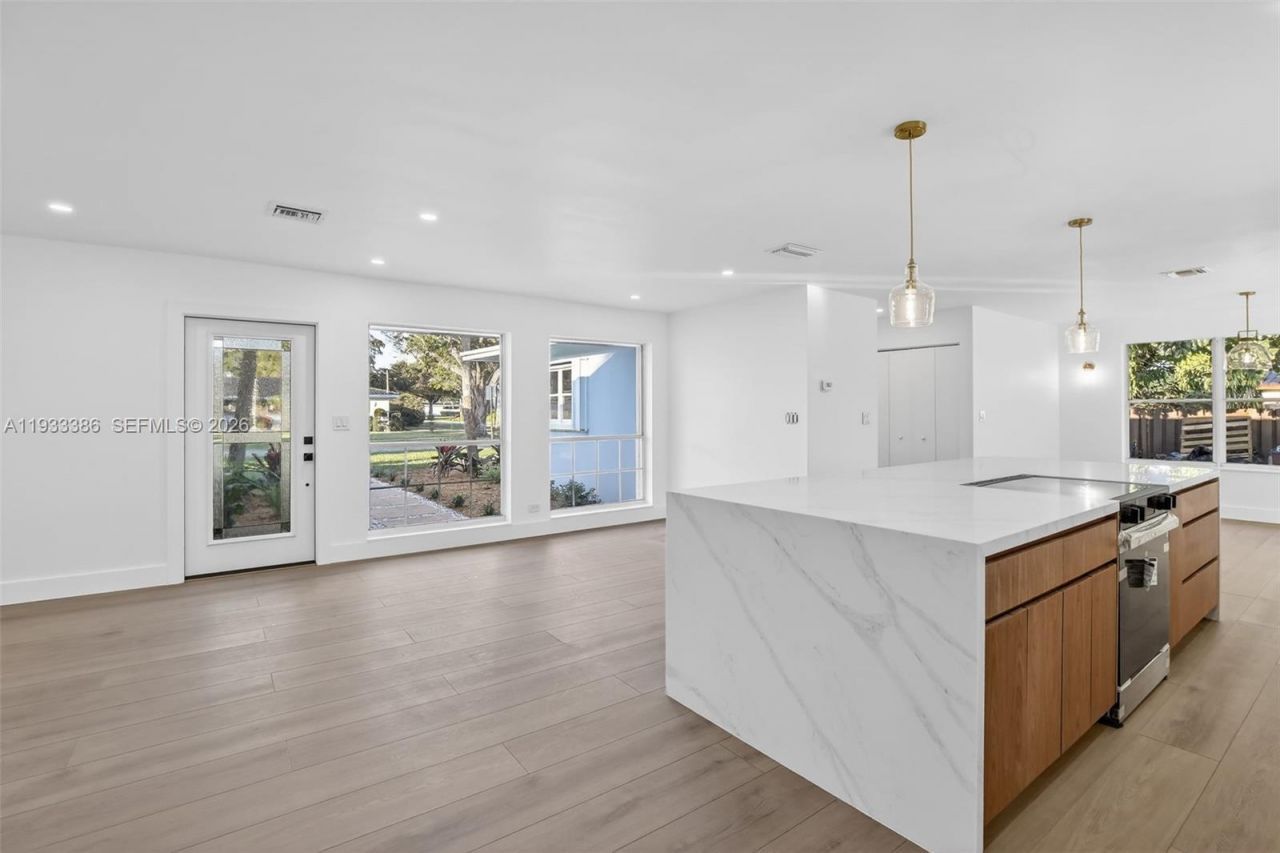 6800 NW 7th St, Plantation, FL 33317 Photo