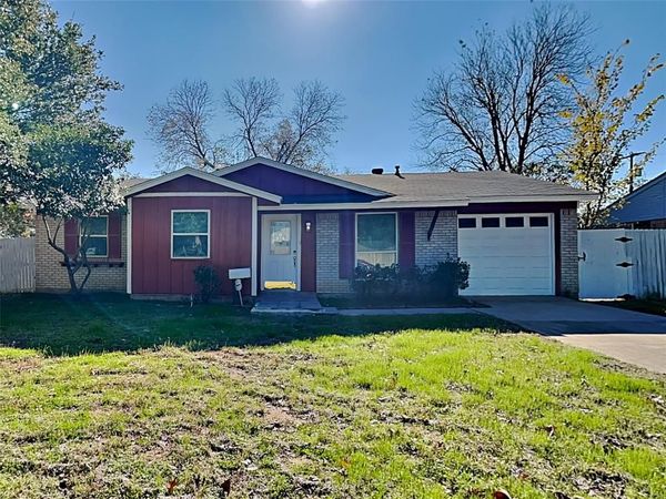 1101 Johns Drive, Euless, TX 76039