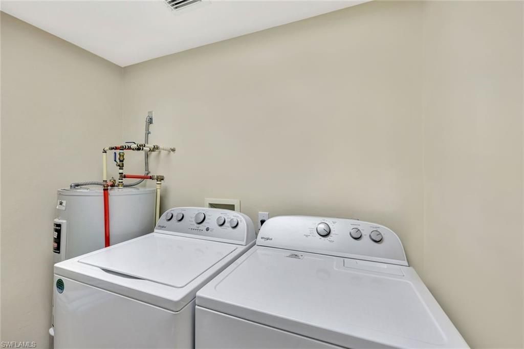 7842 Regal Heron Cir, Unit 204, Naples, FL 34104 Photo