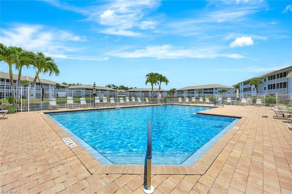7842 Regal Heron Cir, Unit 204, Naples, FL 34104 Photo