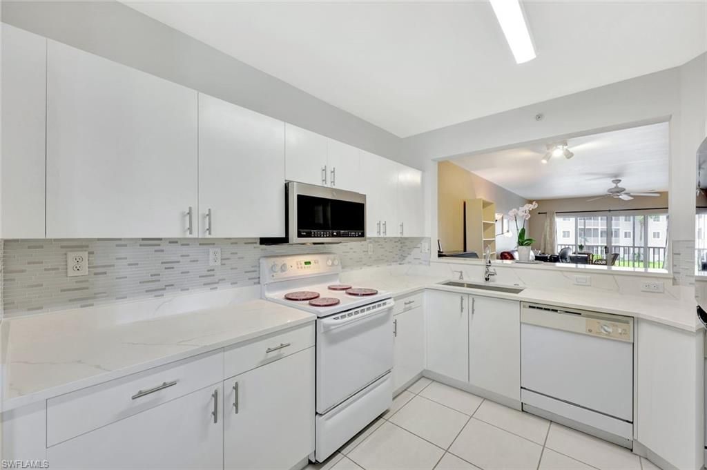7842 Regal Heron Cir, Unit 204, Naples, FL 34104 Photo