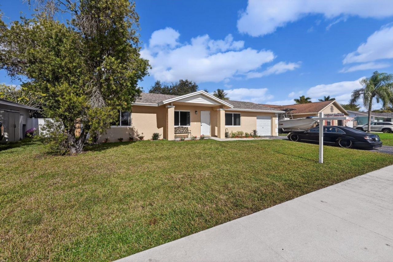 12541 SW 10th Court, Davie, FL 33325 Photo