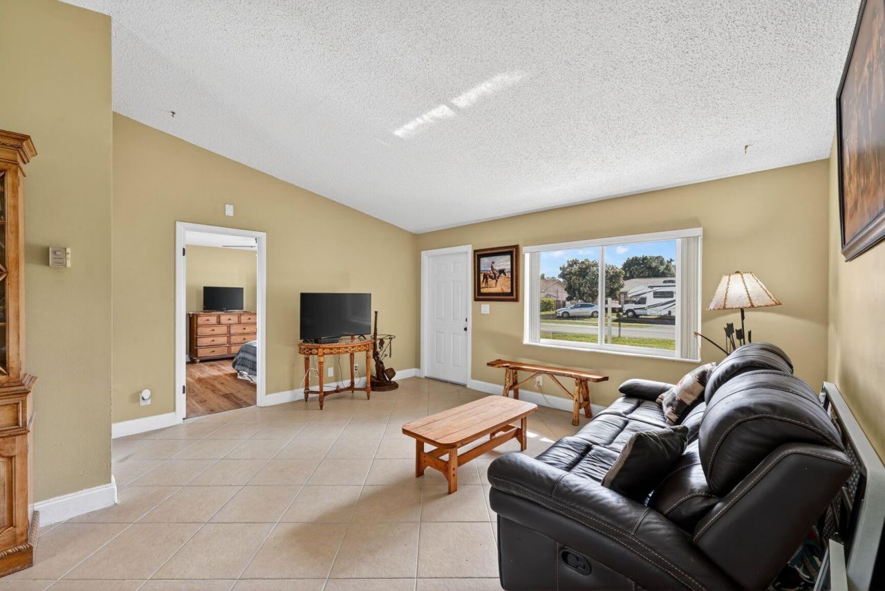 12541 SW 10th Court, Davie, FL 33325 Photo