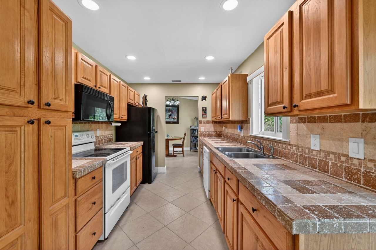 12541 SW 10th Court, Davie, FL 33325 Photo