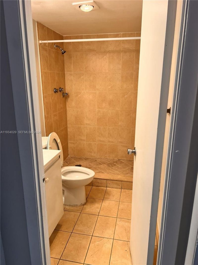 700 NW 214th St, Unit 219, Miami Gardens, FL 33169 Photo