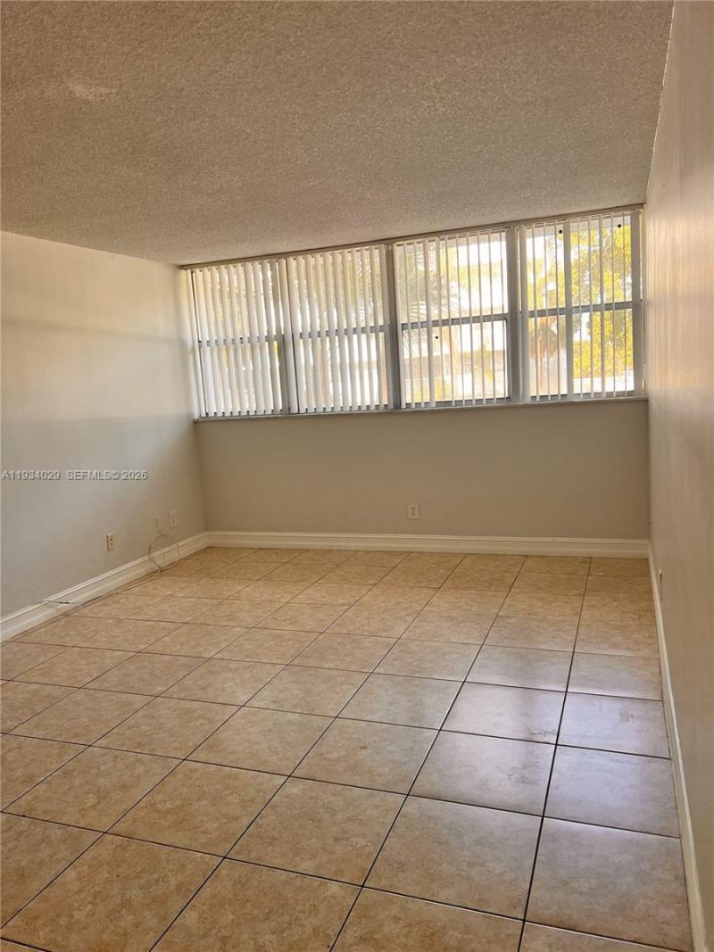 700 NW 214th St, Unit 219, Miami Gardens, FL 33169 Photo