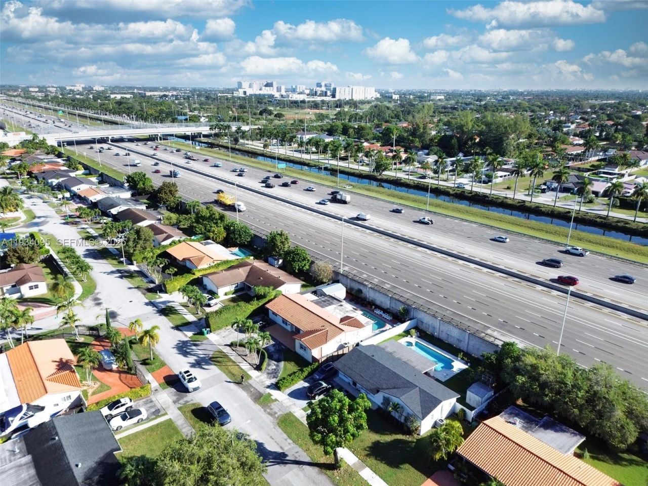 2711 SW 117th Ct, Miami, FL 33175 Photo