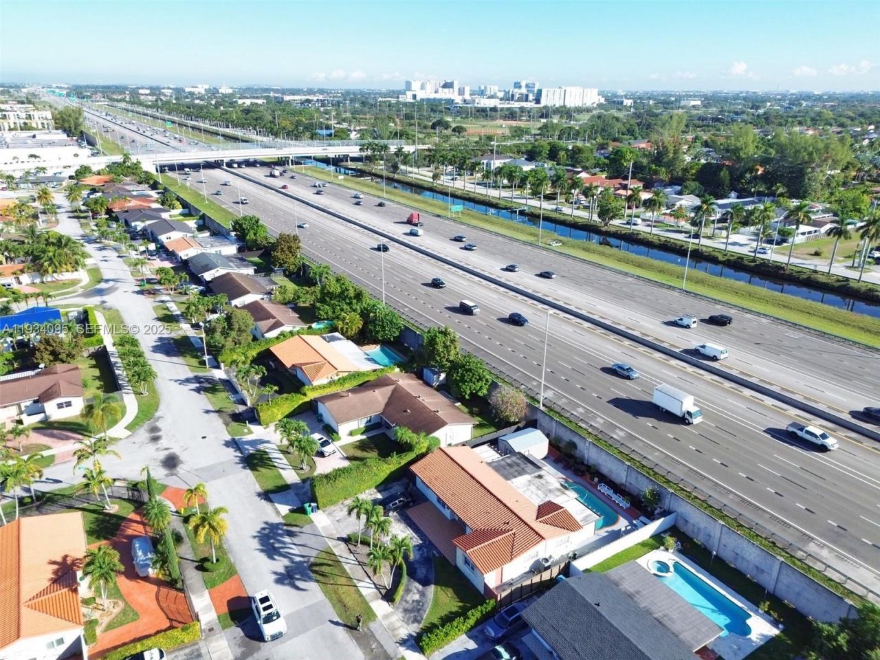 2711 SW 117th Ct, Miami, FL 33175 Photo