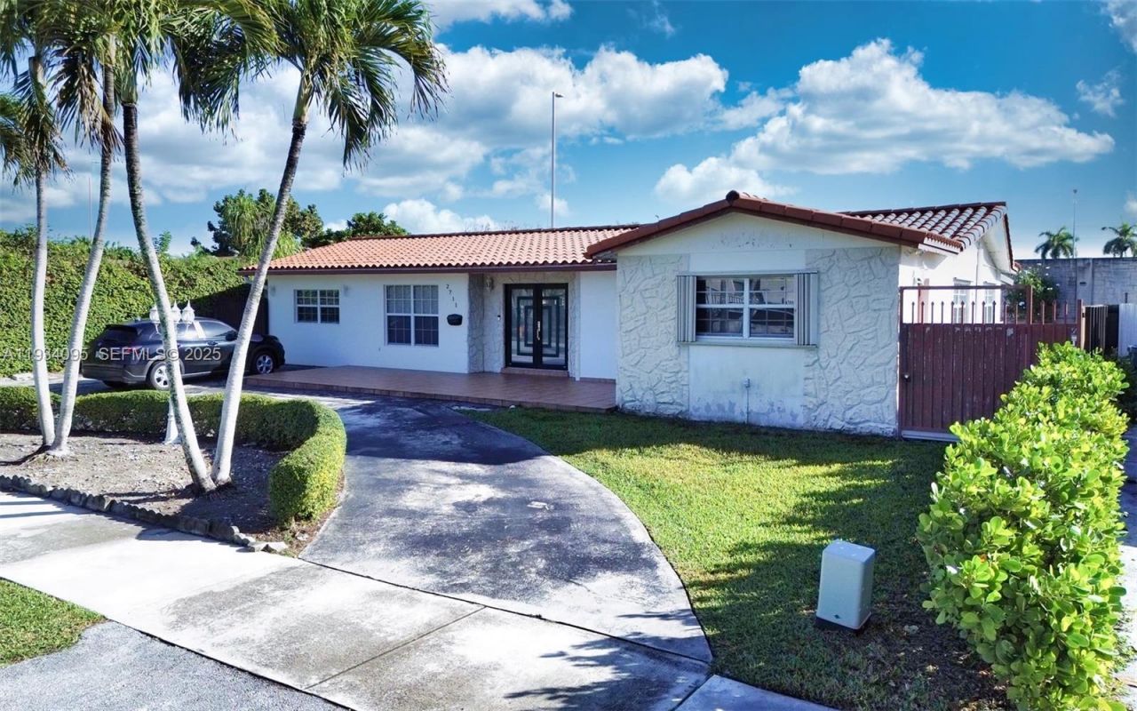2711 SW 117th Ct, Miami, FL 33175 Photo