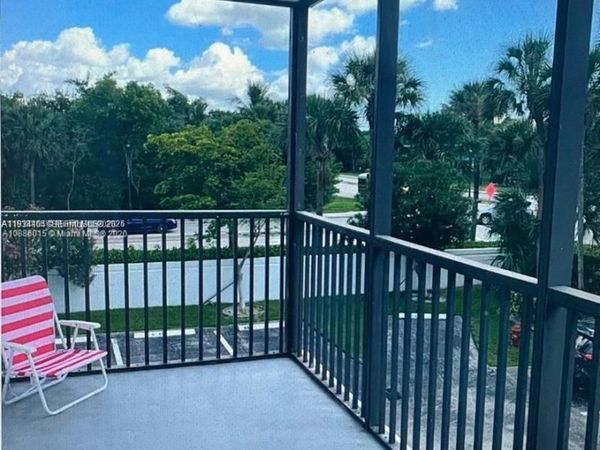 3375 N Country Club Dr, Unit 102, Aventura, FL 33180