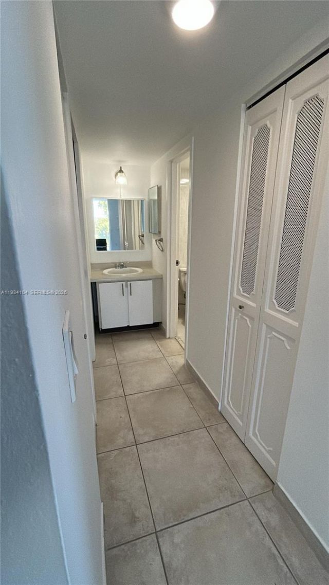 3375 N Country Club Dr, Unit 102, Aventura, FL 33180 Photo