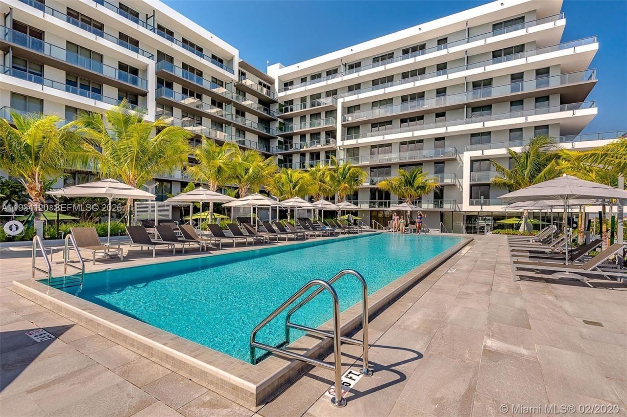 2960 NE 207 St, Unit 810, Aventura, FL 33180 Photo