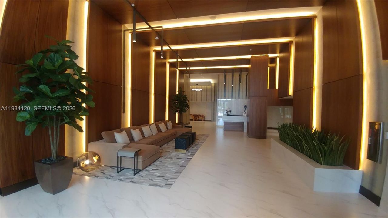 2960 NE 207 St, Unit 810, Aventura, FL 33180 Photo