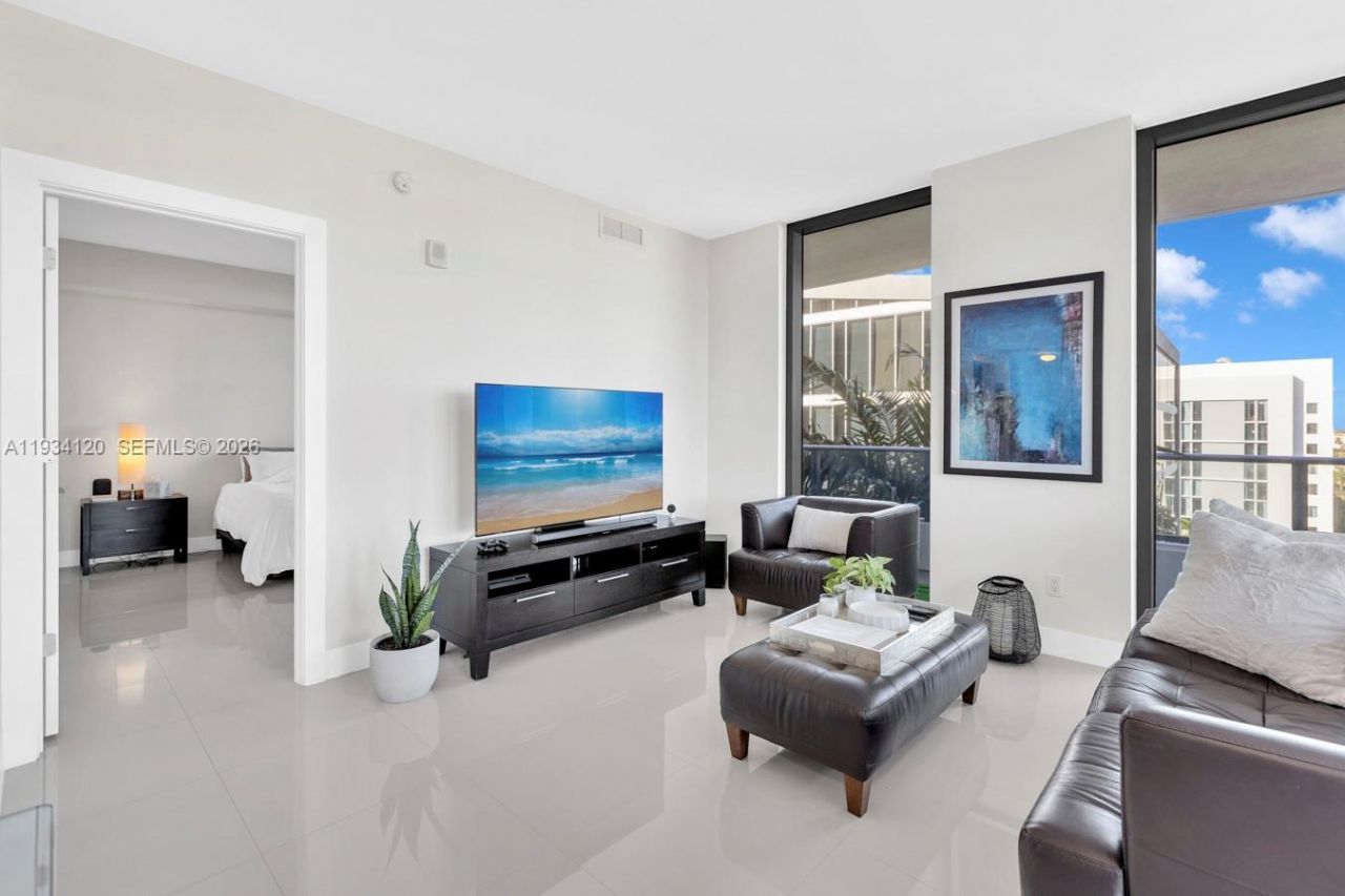 2960 NE 207 St, Unit 810, Aventura, FL 33180 Photo