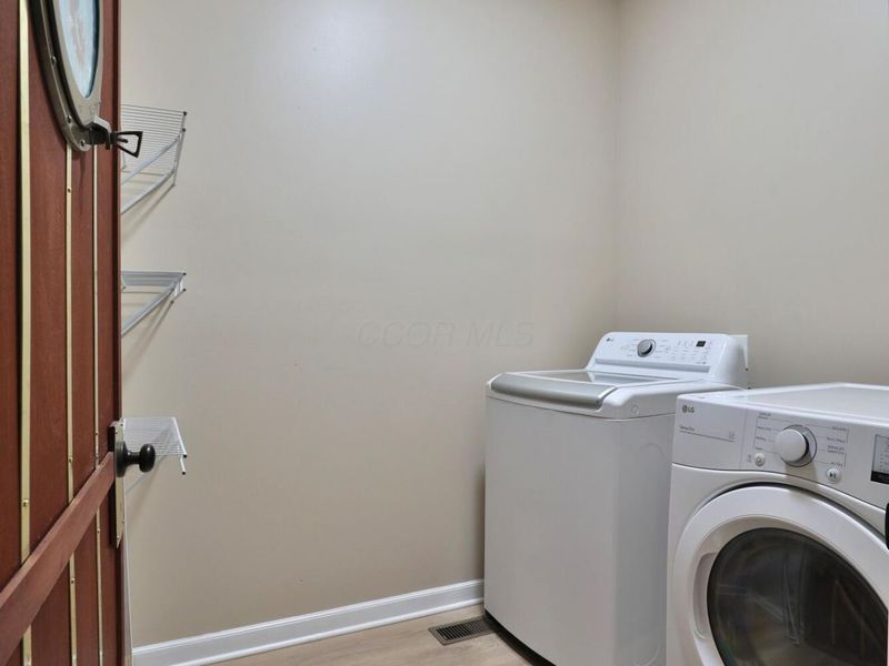 249 Farm Creek Drive, Columbus, OH 43230 Photo 24