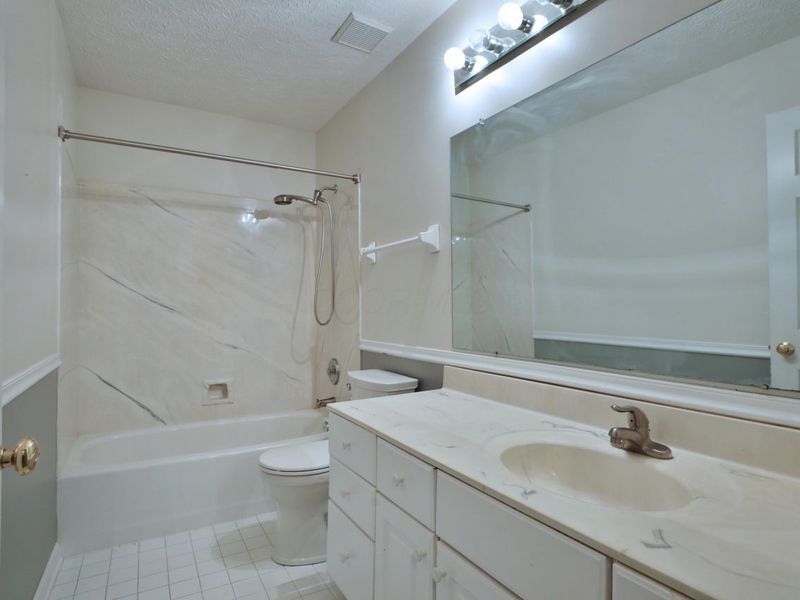 249 Farm Creek Drive, Columbus, OH 43230 Photo 39