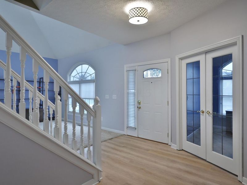 249 Farm Creek Drive, Columbus, OH 43230 Photo 5