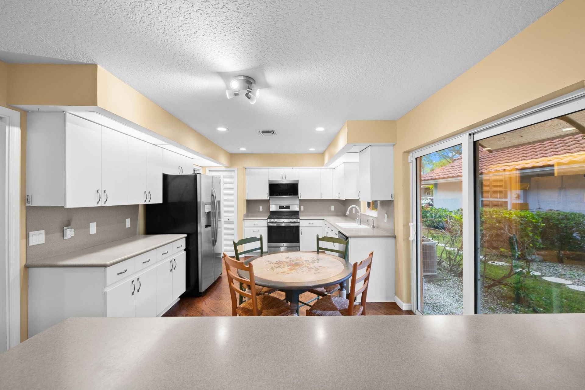 608 Misty Oaks Ln, Pompano Beach, FL 33069 Photo