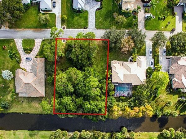 9526 Shadow Ln, Port St Lucie, FL 34951