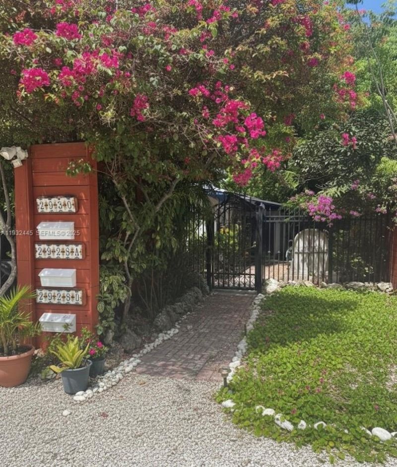 2928 Louise St, Miami, FL 33133 Photo