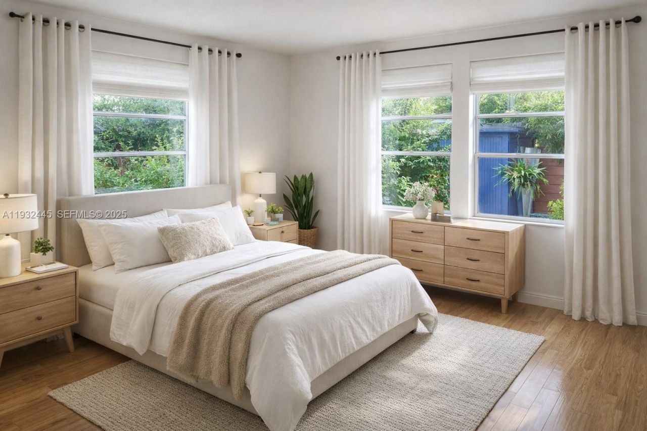 2928 Louise St, Miami, FL 33133 Photo