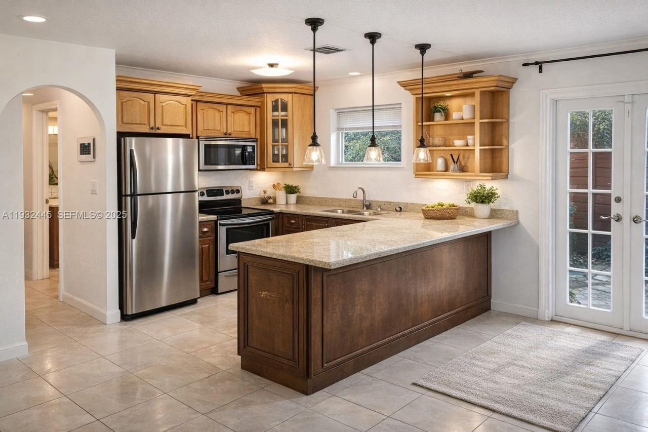 2928 Louise St, Miami, FL 33133 Photo