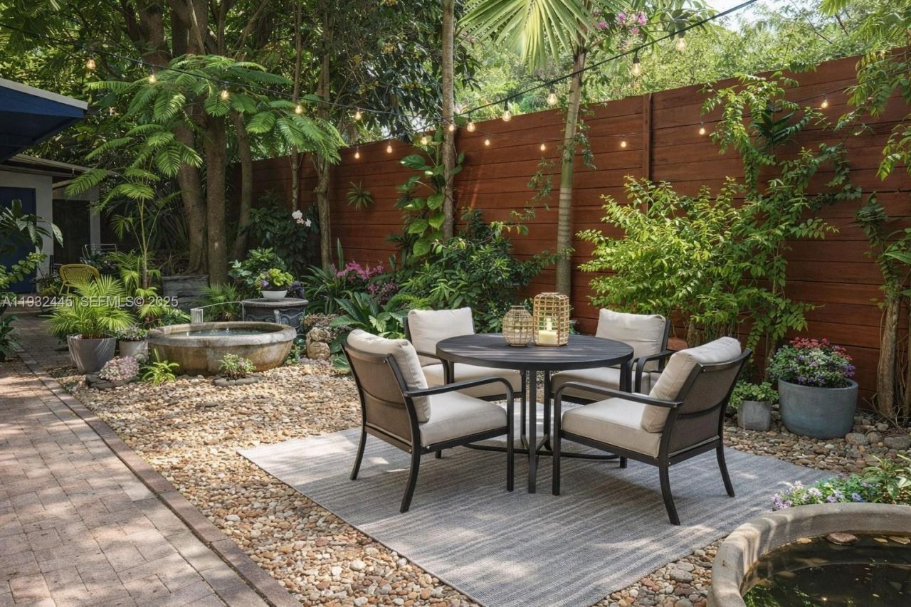 2928 Louise St, Miami, FL 33133 Photo