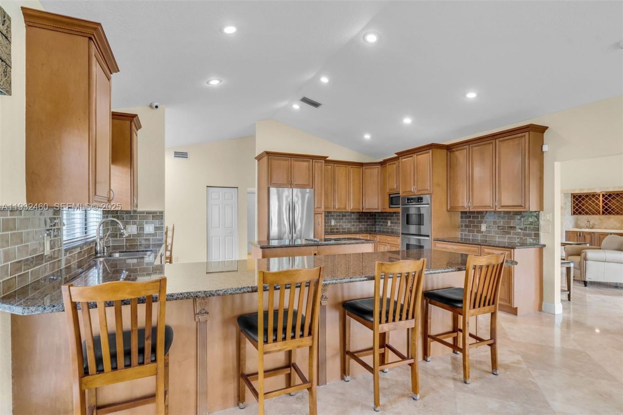 7840 NW 86th Ter, Tamarac, FL 33321 Photo