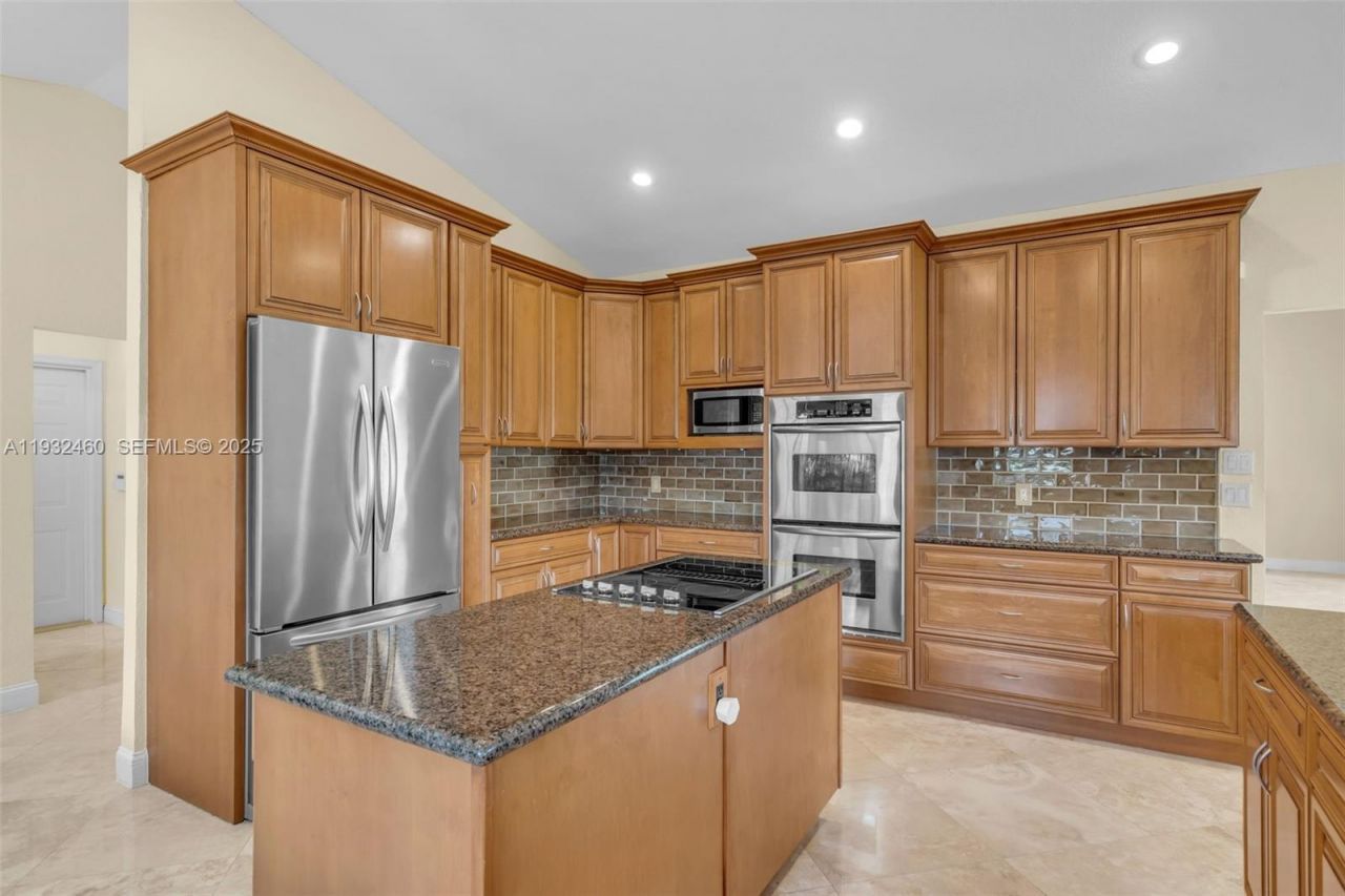 7840 NW 86th Ter, Tamarac, FL 33321 Photo