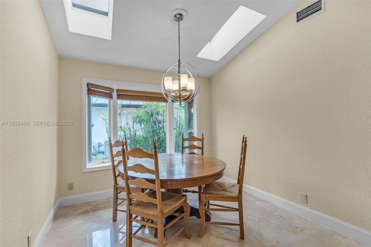 7840 NW 86th Ter, Tamarac, FL 33321 Photo