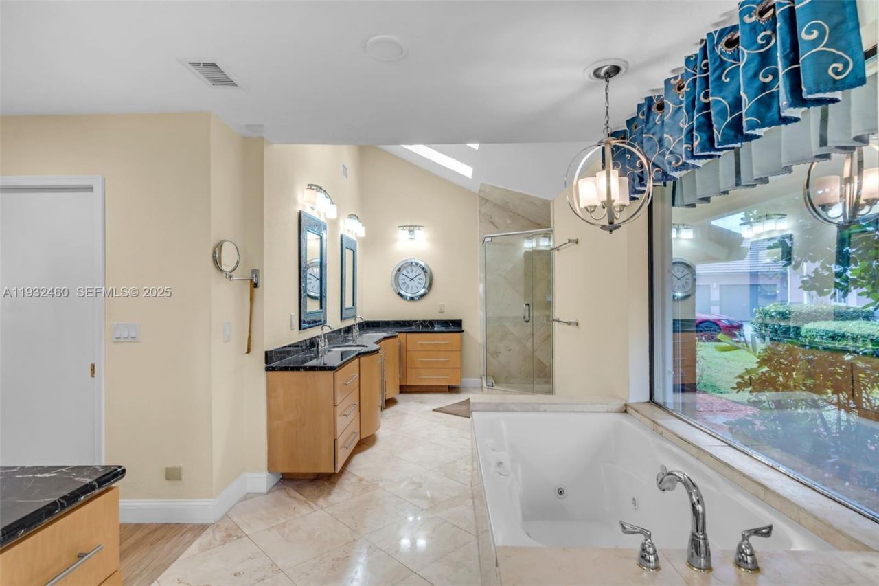 7840 NW 86th Ter, Tamarac, FL 33321 Photo