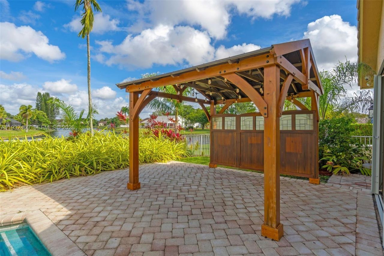 7840 NW 86th Ter, Tamarac, FL 33321 Photo