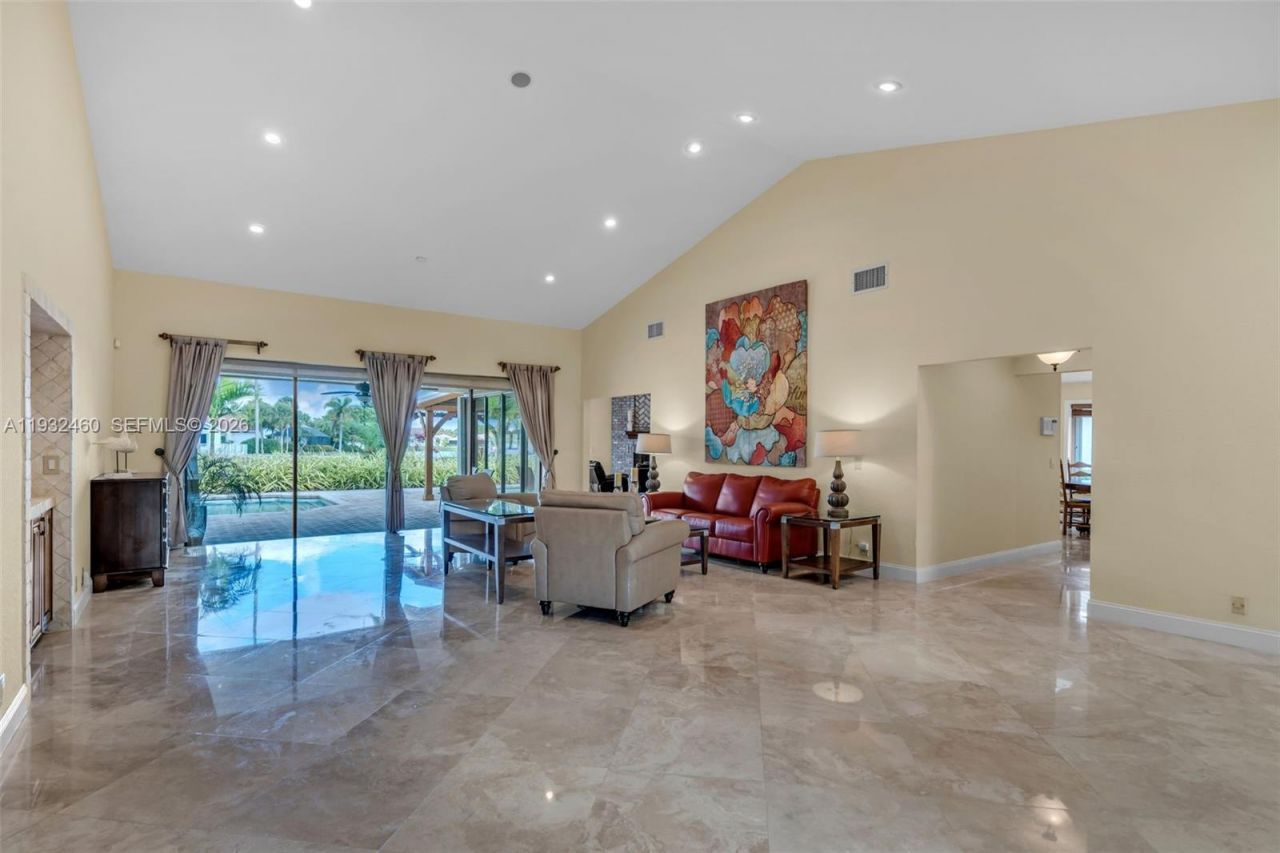 7840 NW 86th Ter, Tamarac, FL 33321 Photo