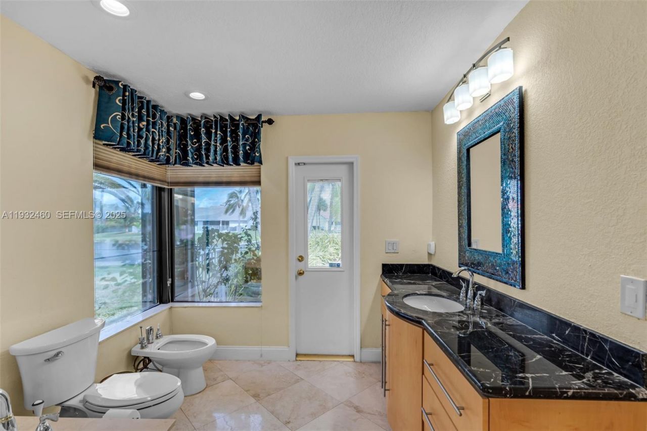 7840 NW 86th Ter, Tamarac, FL 33321 Photo