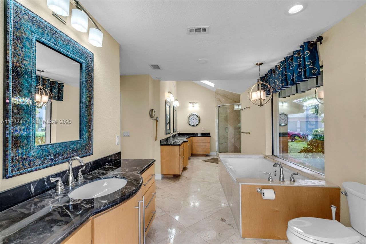 7840 NW 86th Ter, Tamarac, FL 33321 Photo