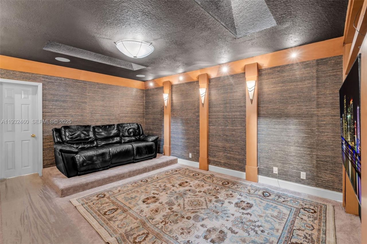 7840 NW 86th Ter, Tamarac, FL 33321 Photo