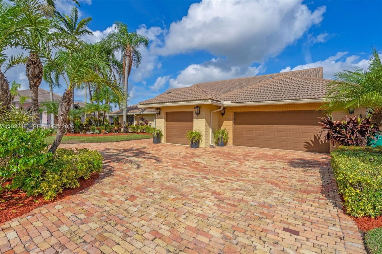 7840 NW 86th Ter, Tamarac, FL 33321 Photo
